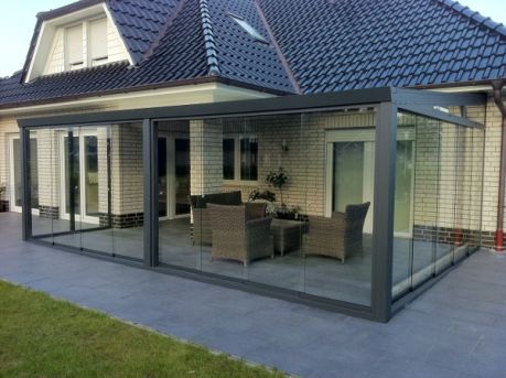 Wintergarten 300x350 mit Glasschiebesystem und VSG- Bedachung
