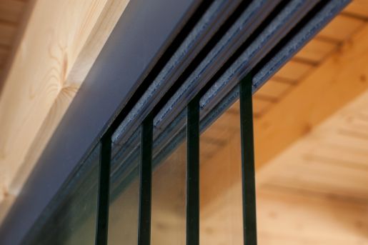 Glasschiebewand Führung oben