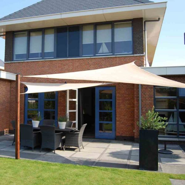 Nesling 90° Coolfit Sonnensegel 3-Eck 400x400x570 cm Altweiss